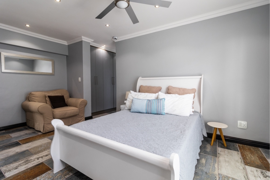 4 Bedroom Property for Sale in Calypso Beach Western Cape